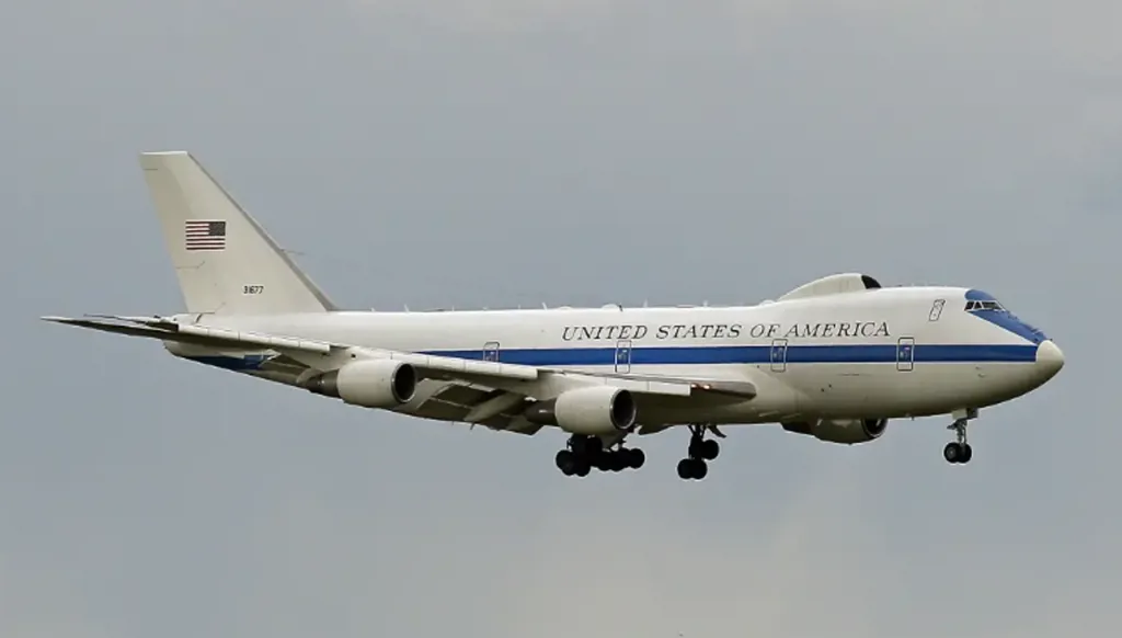 طائرة "يوم القيامة" الأميركية تحلّق فوق نبراسكا مع اقتراب مهلة ترامب لإيران