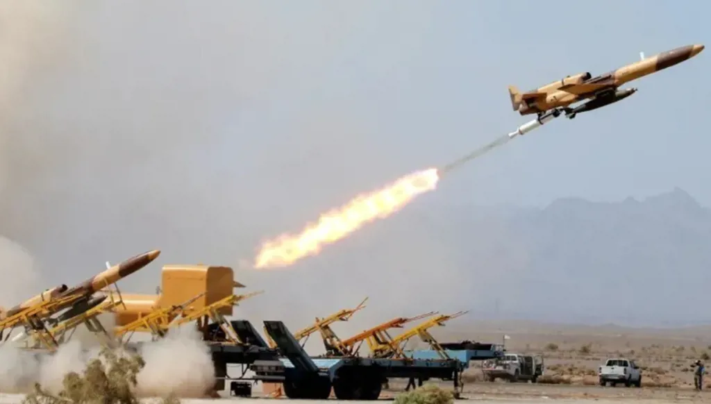 الإمارات والكويت تعلنان التصدّي لهجمات إيرانية بمسيّرات وصواريخ رغم وقف إطلاق النار