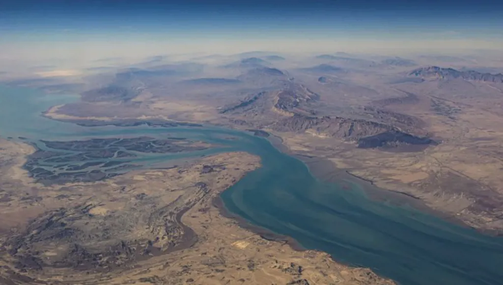 40 دولة تبحث في مهمة دولية لمضيق هرمز بعد انتهاء الصراع