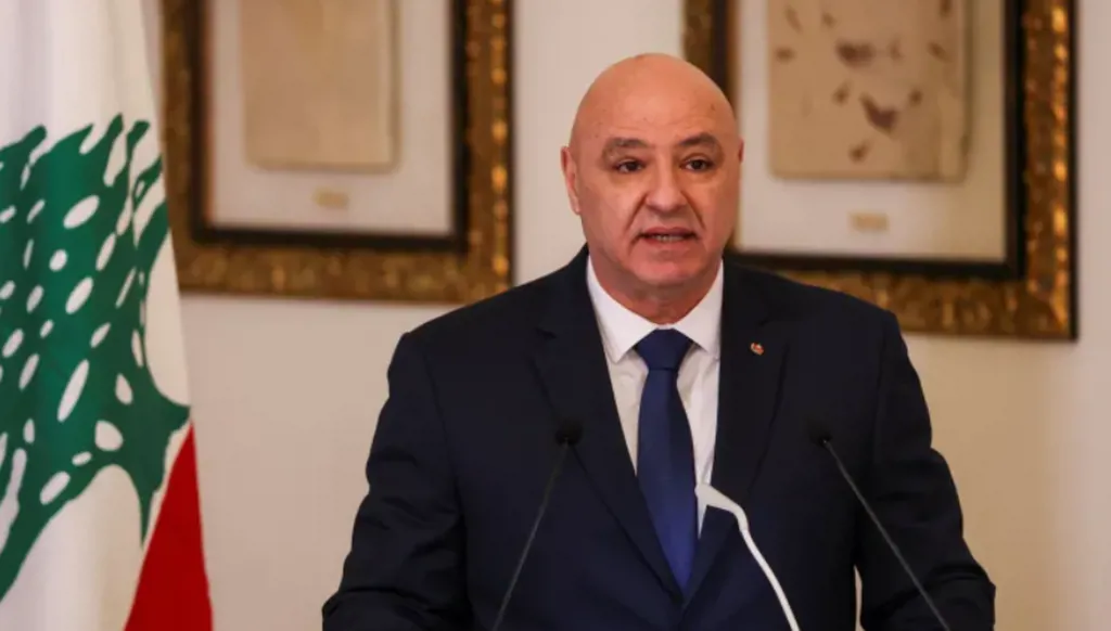 جوزف عون يتلقى اتصالاً من رئيس الوزراء البريطاني: تأكيد دعم الجيش اللبناني