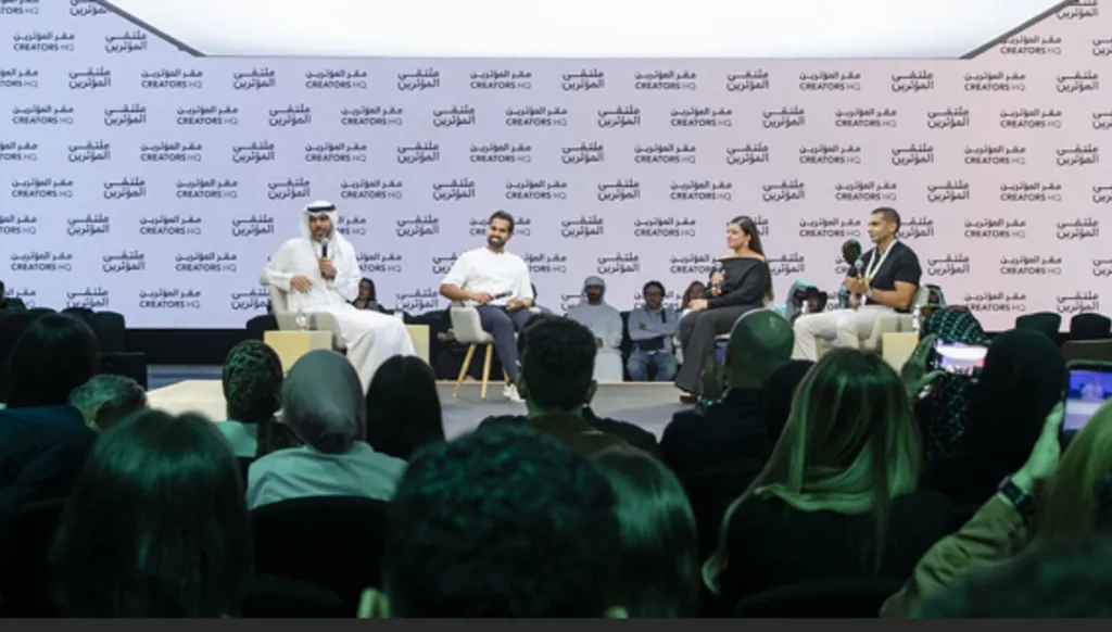 بين التأثير والثقة… جلسة تناقش صورة المؤثرين في الإمارات