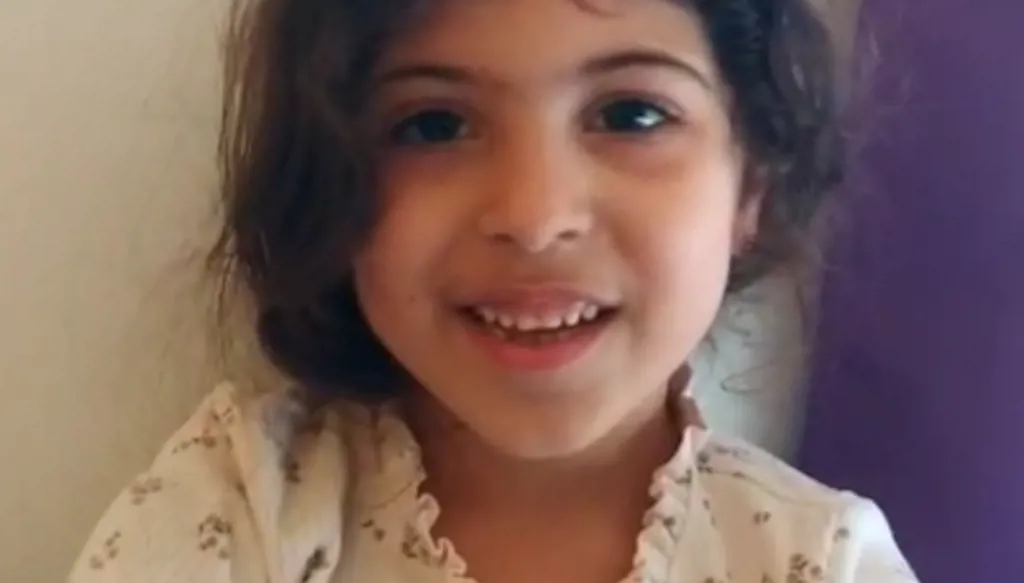 بالفيديو- طفلة نازحة من دير ميماس في رسالة إلى جوزف عون: "متى نعود؟"