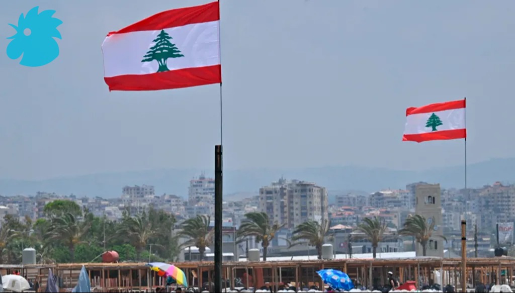 شاطئ صور جنوب لبنان بعد الحرب (صور)
