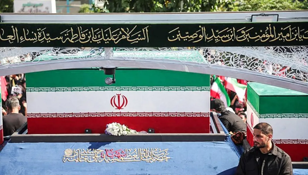 انطلاق موكب جنازة خامنئي في طهران (تسنيم).