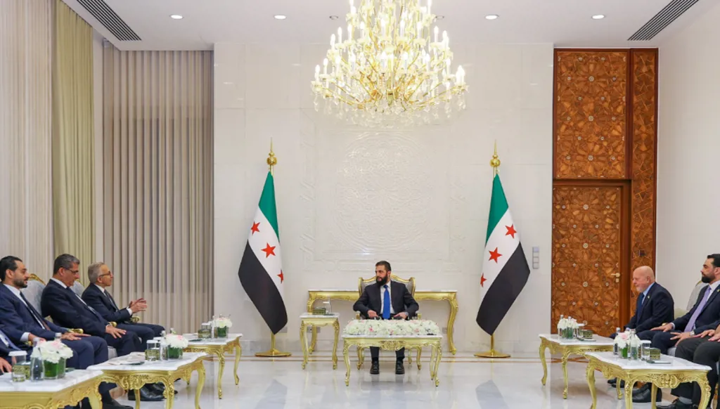الشرع يستقبل البساط في دمشق… بحثٌ في تعزيز التعاون الاقتصادي بين لبنان وسوريا (صور)