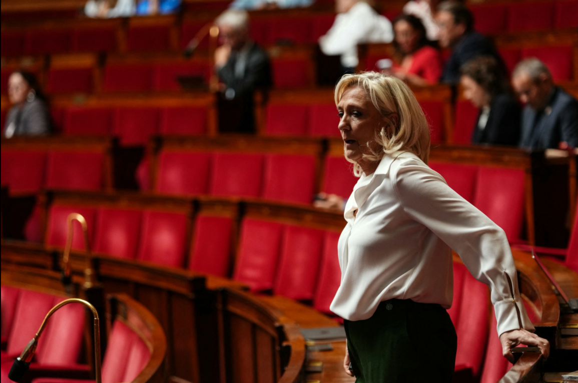 مارين لوبن خلال جلسة مساءلة الحكومة في الجمعية الوطنية الفرنسية بباريس، 21 تموز/يوليو 2026. (أ ف ب)