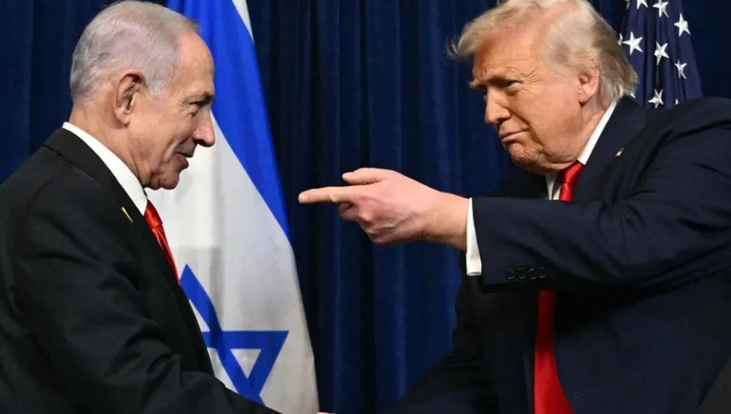 الرئيس الأميركي دونالد ترامب (يمين) ورئيس الوزراء بنيامين نتنياهو (أ ف ب)