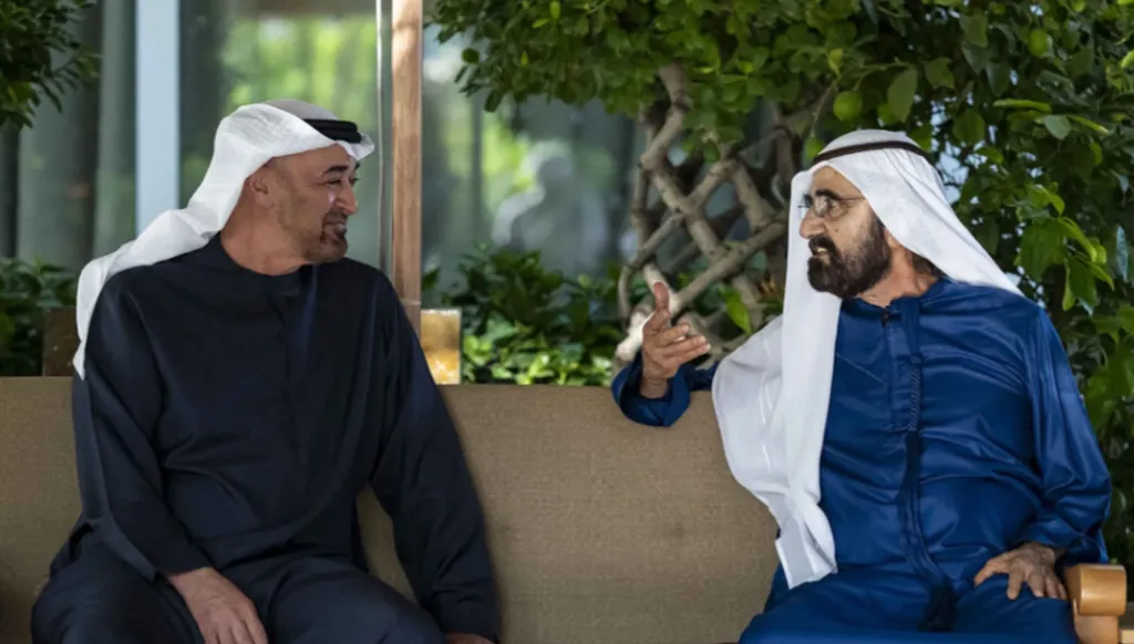بالصور- رئيس الإمارات ونائبه يبحثان شؤون البلاد خلال لقاء في استراحة المرموم بدبي