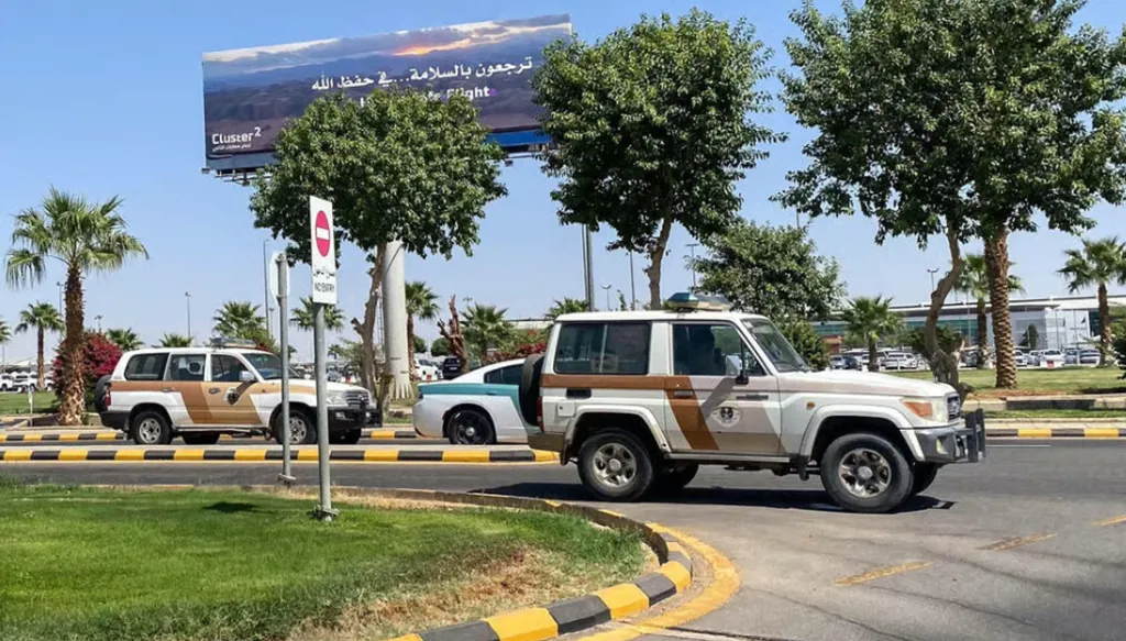 مطار تبوك: مغادرة جميع ركاب "فلاي دبي" بطائرة بديلة
