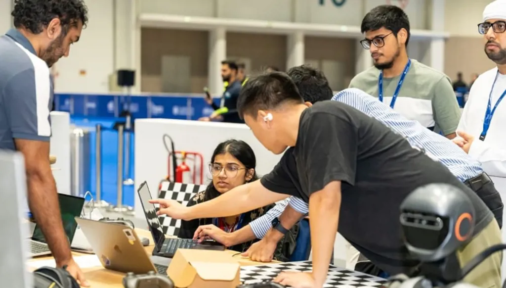 النّسخة الثّامنة من "روبوكب 2025" تستقطب أكثر من 700 مشارك في أبو ظبي