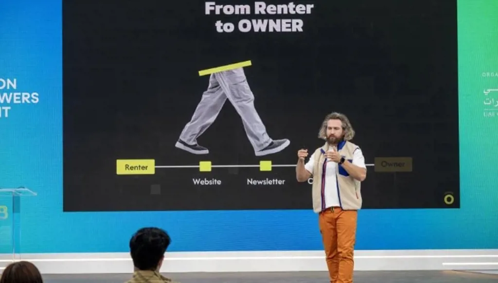 "هيلو" تُعلن إطلاق منصّة ذكاء اصطناعي توكيلي متطوّرة خلال قمّة المليار متابع