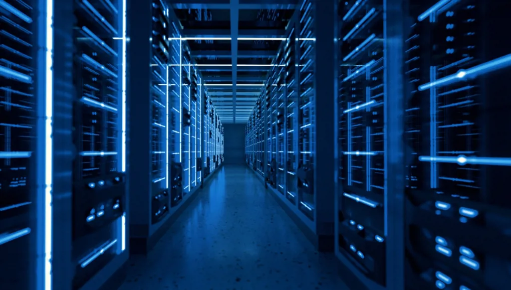 استهداف مراكز البيانات في الشّرق الأوسط يعزّز المخاوف الجيوسياسيّة