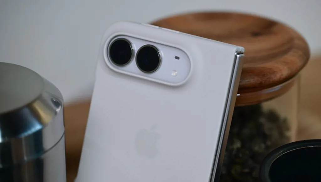 بعد iPhone Duo... "أبل" تخطّط لعائلة من هواتف آيفون القابلة للطيّ