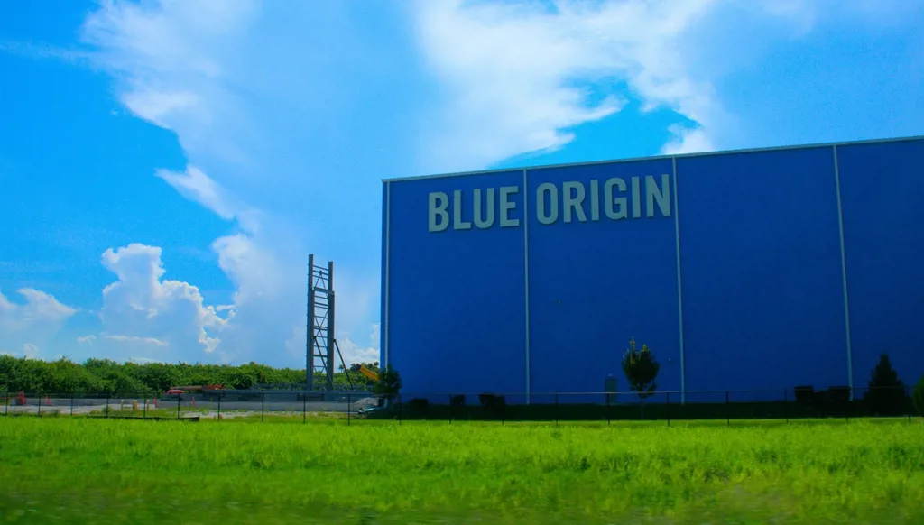 "بلو أوريجين" تخطط لإطلاق شبكة إنترنت فضائي عبر الأقمار الاصطناعية