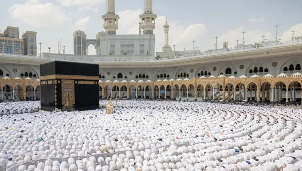 "دليل المصلي" الإلكترونية… سبع لغات لإثراء تجربة الحجاج والمعتمرين