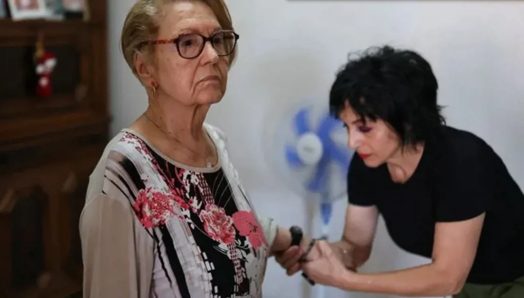 كيف تطوّع روما السّاعات الذّكية لرعاية كبار السنّ؟