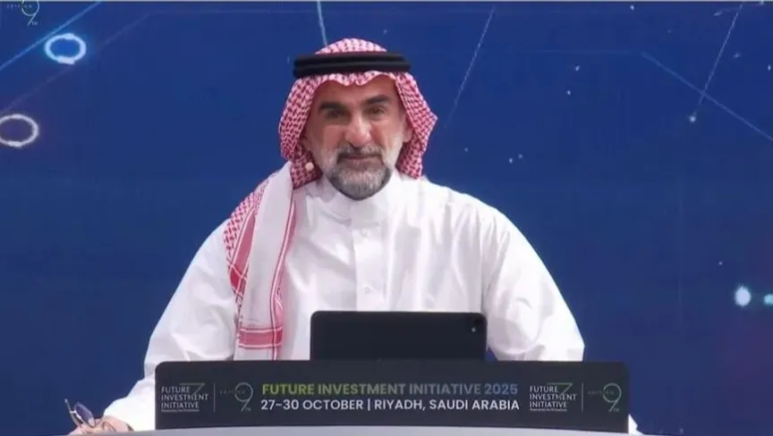 ياسر الرميان (وكالات)