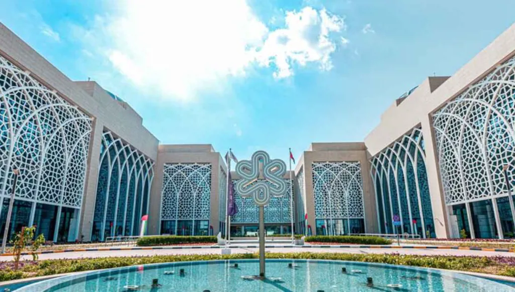 "أستر دي إم" تتعاون مع مجمع الشارقة للبحوث لتسريع الابتكار في قطاع الصحّة