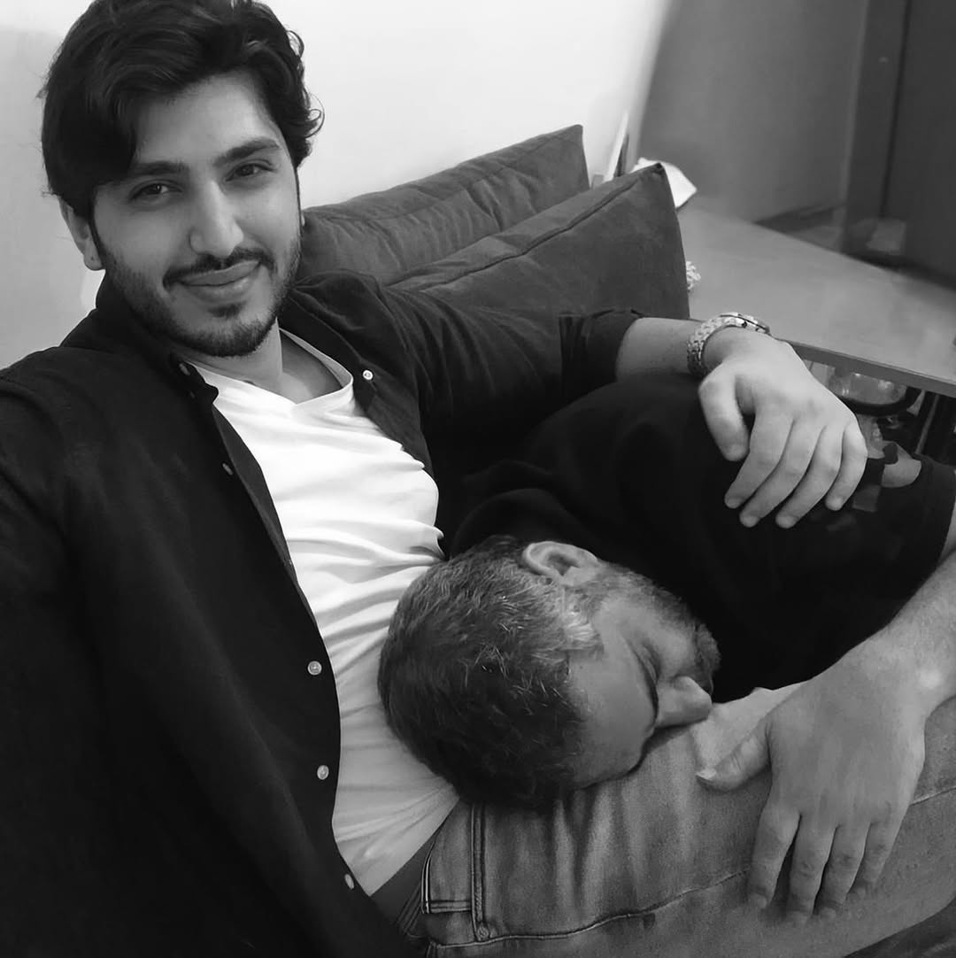 فضل شاكر مع نجله محمد شاكر (إنستغرام)