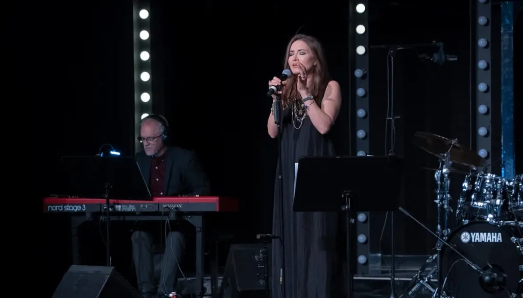 الفن يغيّر الإنسان”… رشا رزق والإيمان بالقوة الناعمة