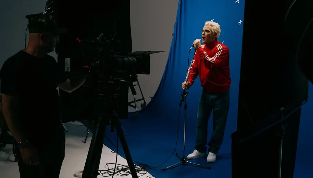 روبي ويليامز يحذّر من حقن التنحيف: ضبابية بصري قد تتفاقم