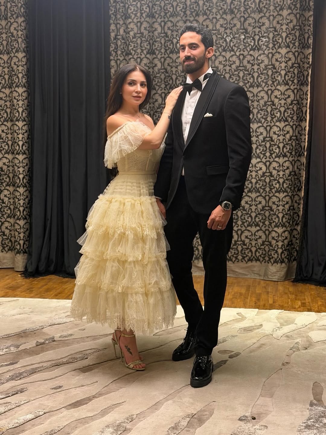 صورة رسمية نشرتها مي عز الدين مع زوجها في حسابها عبر إنستغرام