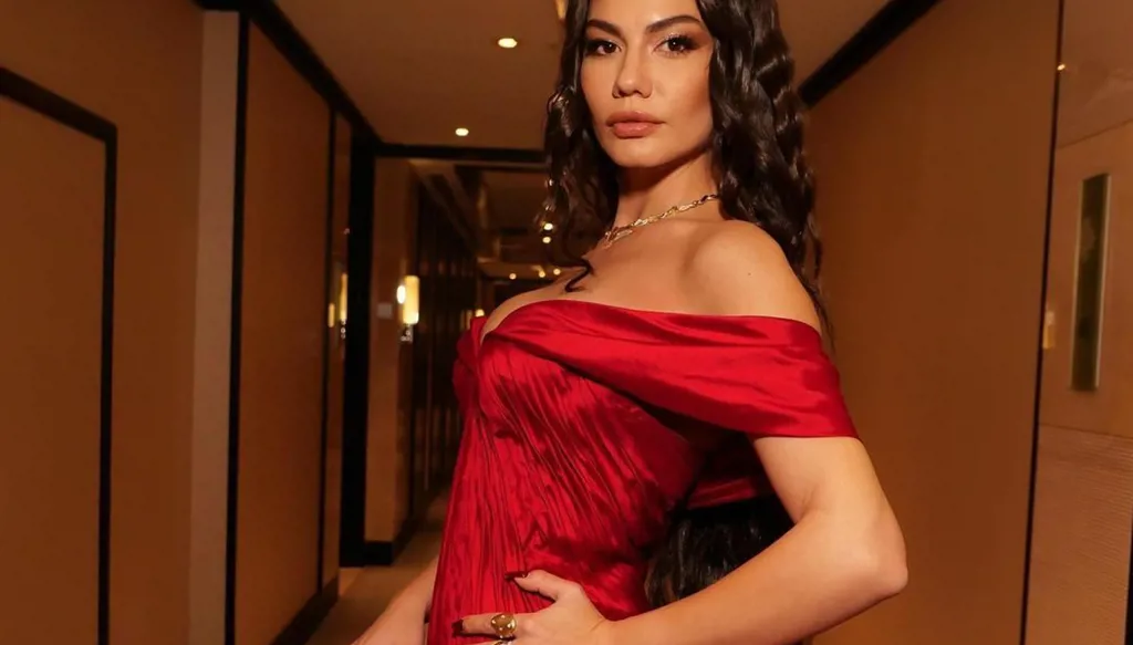 ديميت أوزدمير في مهرجان ضيافة وتحيّة بالعربية: أشكركم من كل قلبي (فيديو)