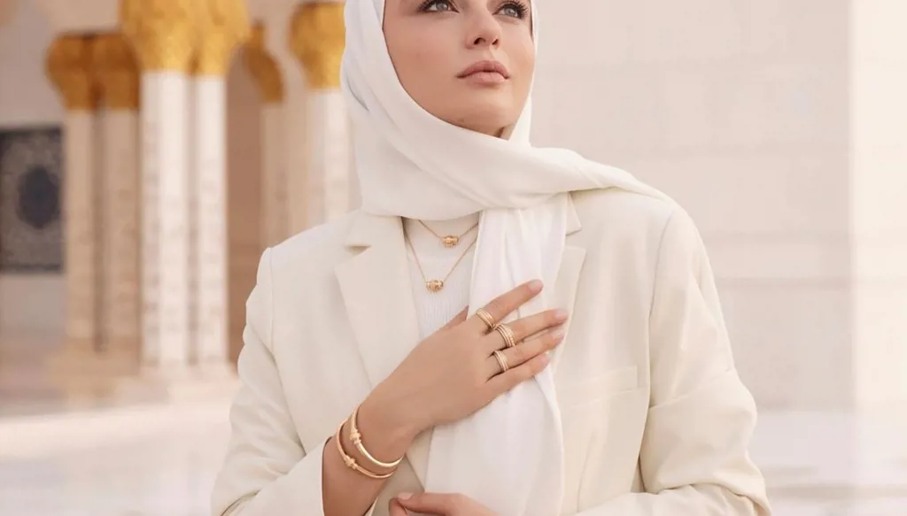 آيتشا توران في جامع الشيخ زايد الكبير
