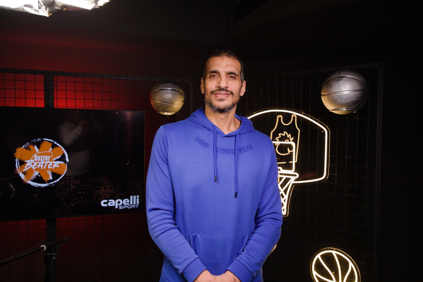 لاعب النادي الرياضي إسماعيل أحمد خلال برنامج Buzzer Beater. (النهار)