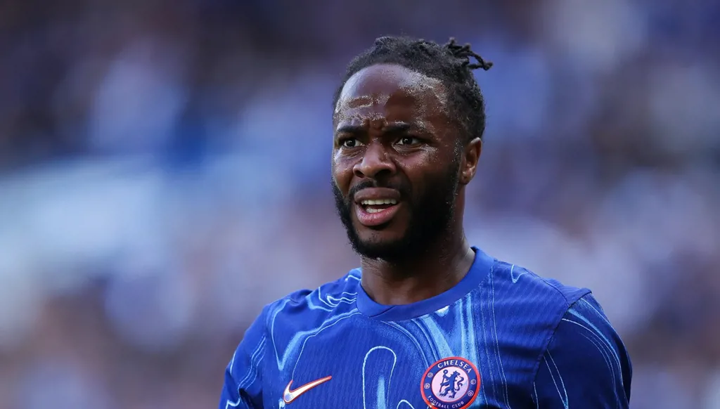 ستيرلينغ يختار هولندا بعد تجربة "باهتة" في تشيلسي