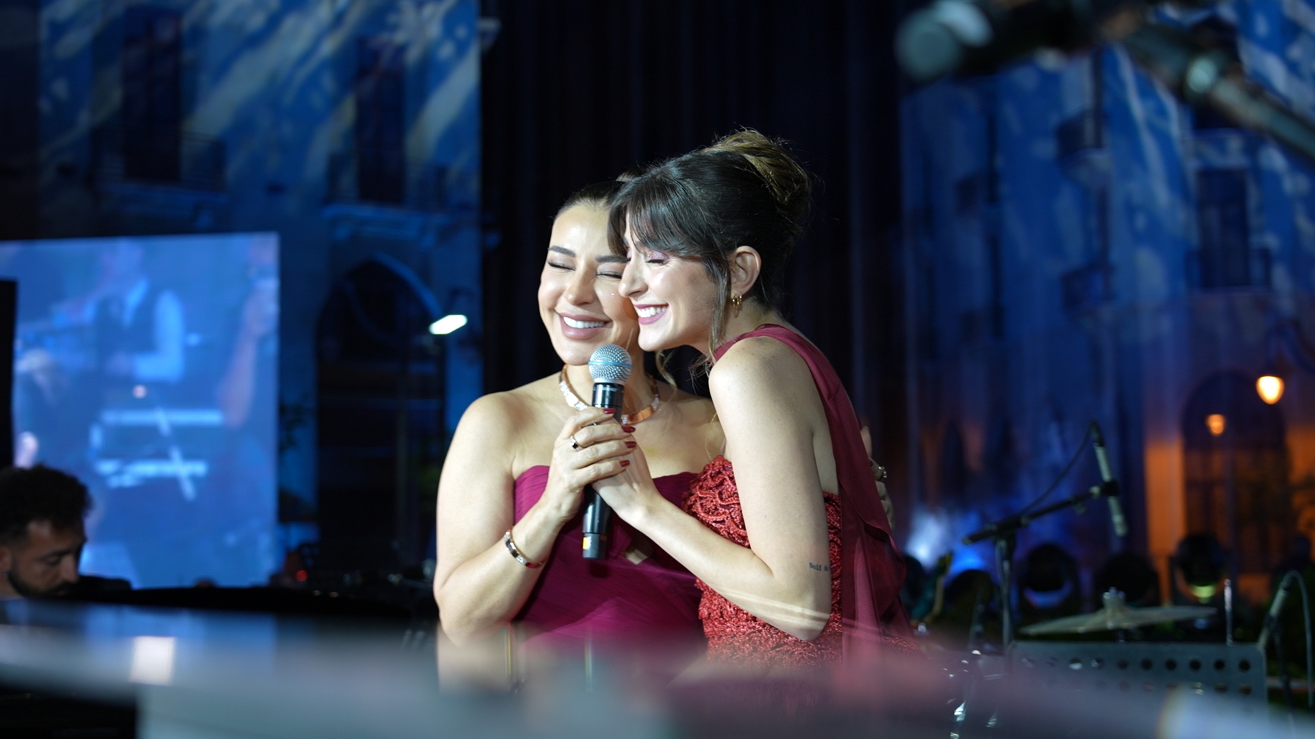 الممثلة ماغي بو غصن والفنانة ماريلين نعمان في حفل جمعية حماية (الصورة خاص النهار)