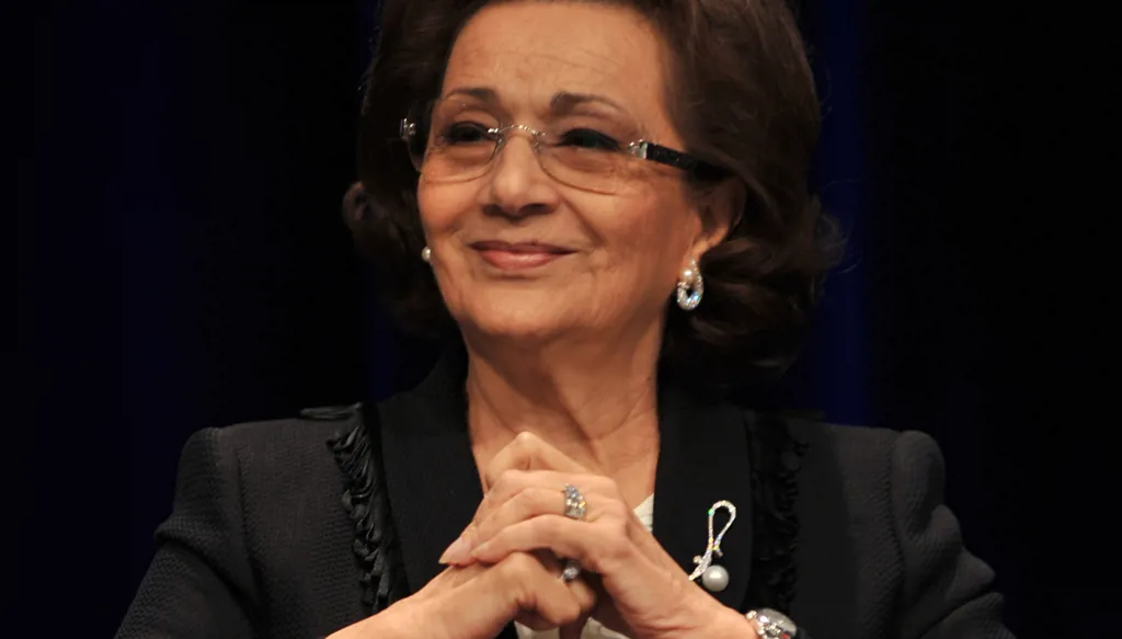 سوزان مبارك تتصدر الترند في مصر... ما علاقة ابنها علاء؟