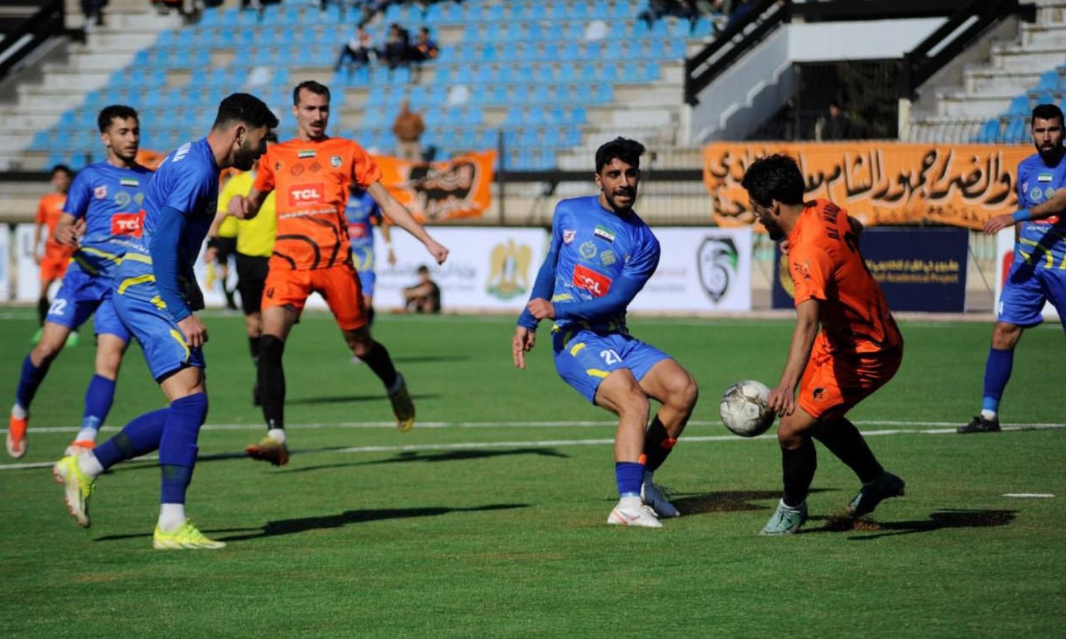 من إحدى مباريات الدوري السوري السابقة.