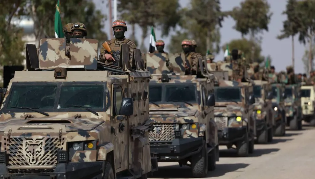 بالفيديو - مستشار الشرع يكشف لـ"النهار" أسباب الحشد العسكري السوري على الحدود