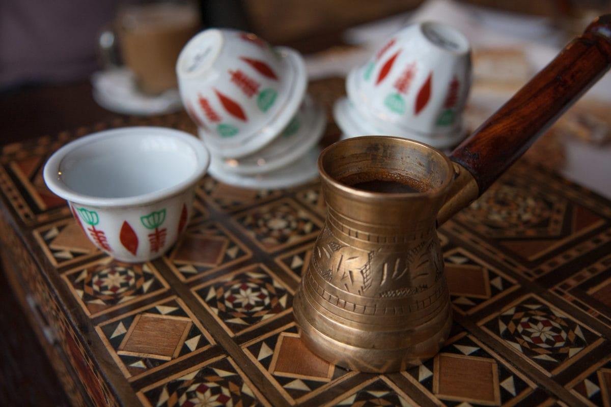 النقشة الزهرية التي ألفتها البيوت اللبنانية. (Ottsworld)