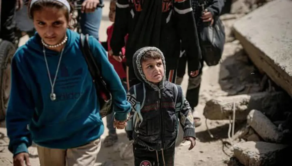 "لعبة شدّ الحبل"… إنهاء الحرب ودخول المساعدات إلى غزة وشيك؟