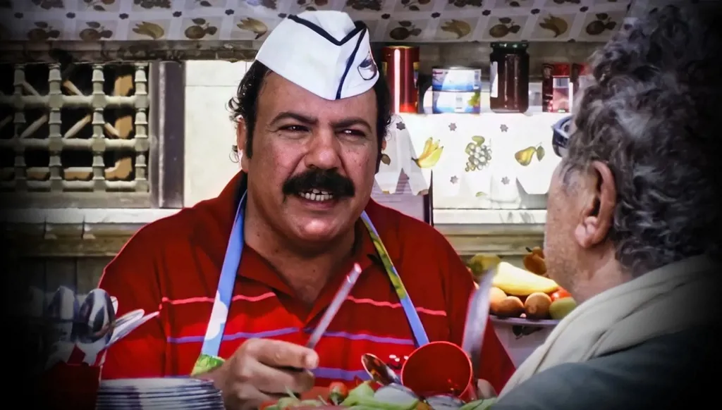 كاتب "طباخ الريس" يكشف الدور الذي كان لعادل إمام (فيديو)