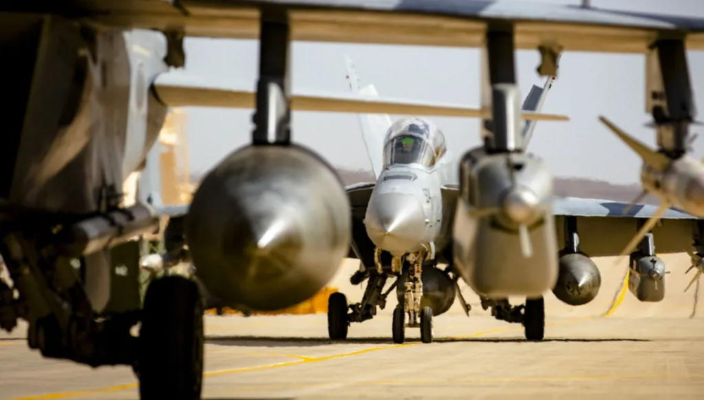 سنتكوم: تدمير 155 سفينة إيرانية وقصف 12,300 هدف... وتدريبات على متن السفينة "تريبولي"