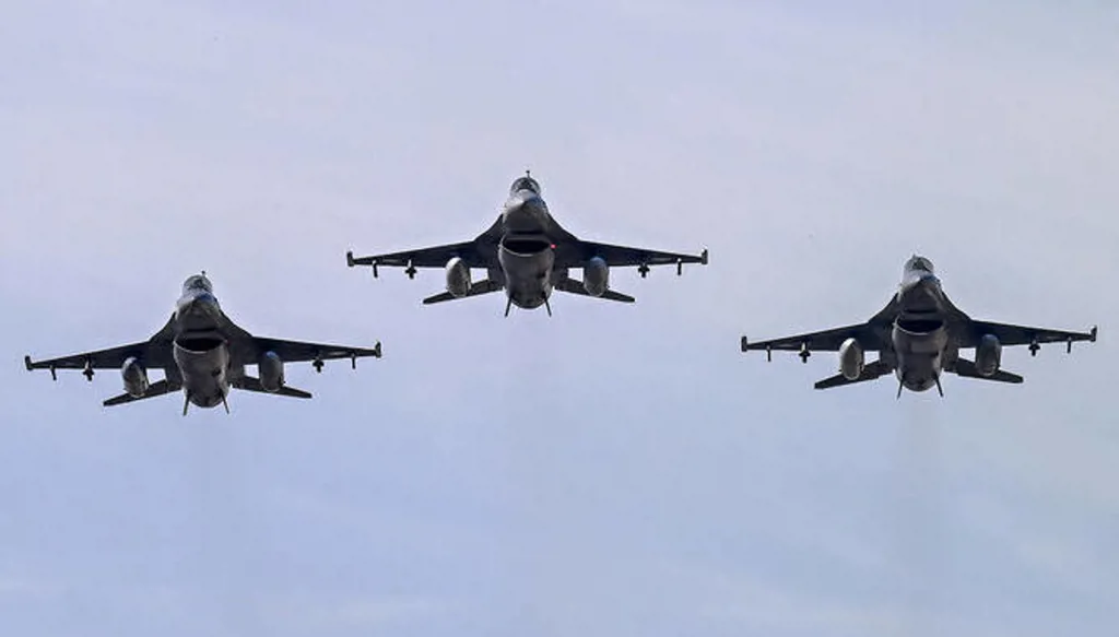 غارات باكستانية على معسكرات لـ"طالبان" و"داعش" شرقي أفغانستان