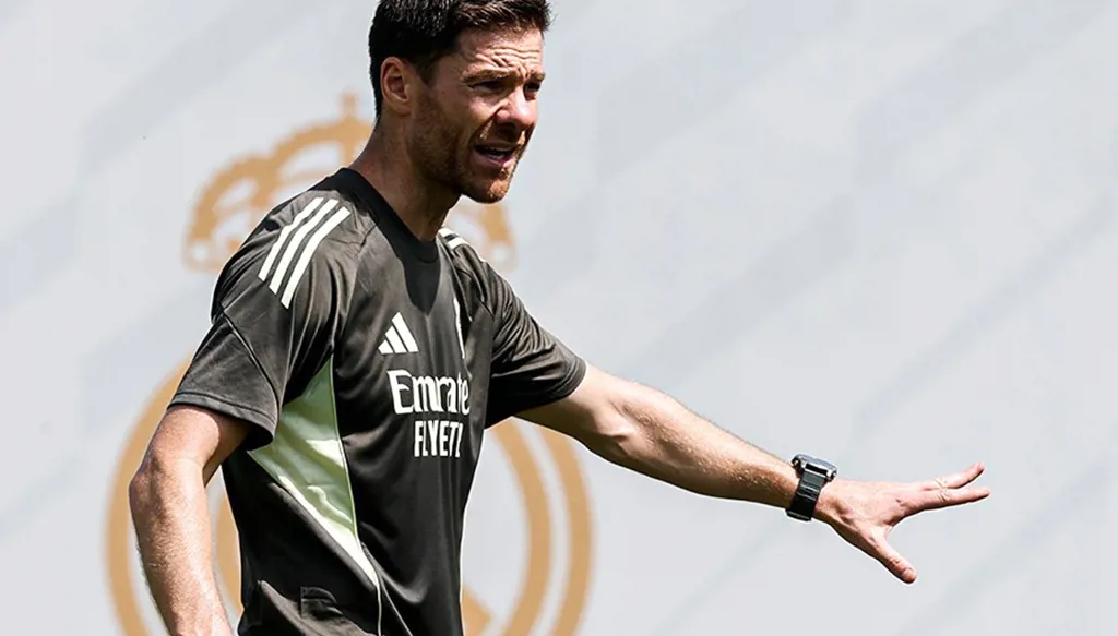 هل يستلهم ألونسو فلسفة هانسي فليك في ريال مدريد؟