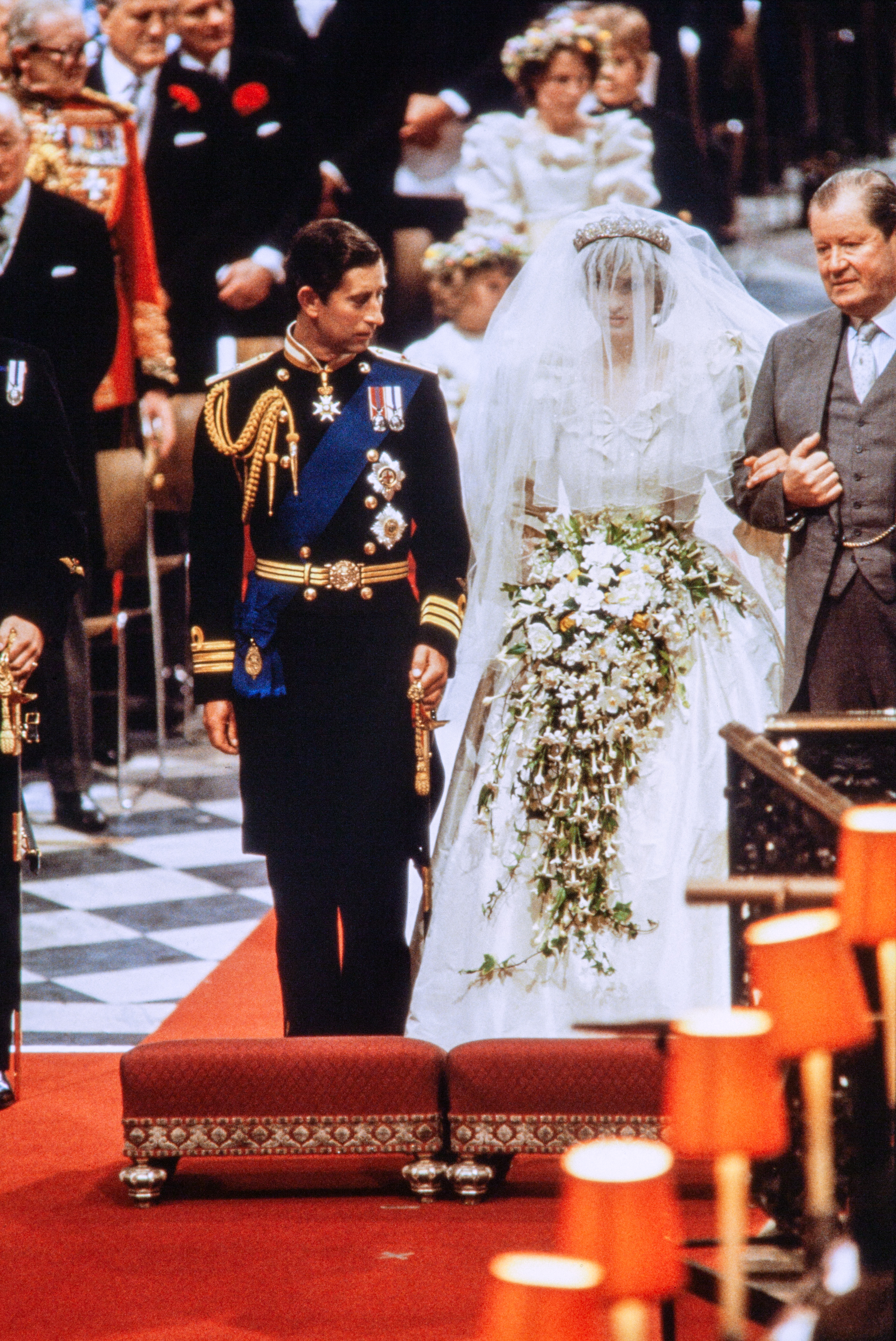 زفاف الأمير تشارلز حينها والأميرة ديانا (أ ف ب)