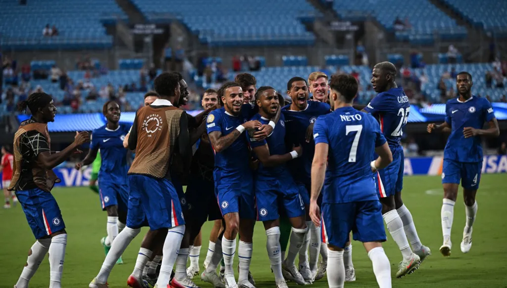 تشيلسي يتعاقد مع ظهير أيسر جديد