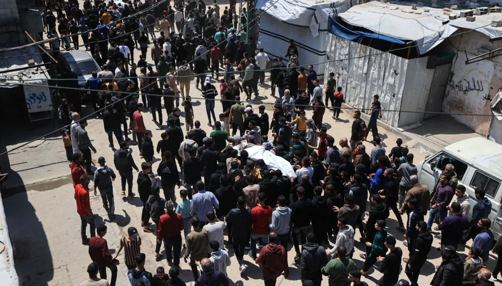 مقتل 5 فلسطينيين في غارة جوية إسرائيلية في قطاع غزة