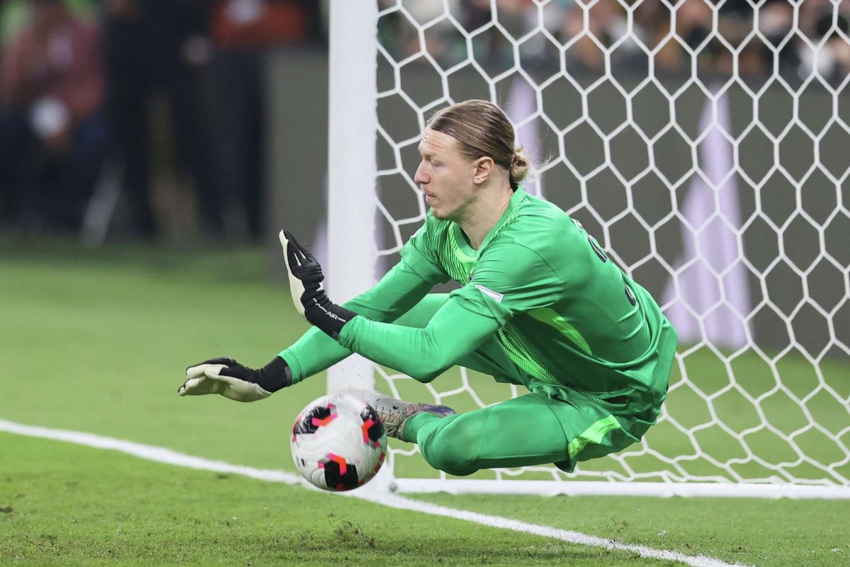 جندي مجهول خلف تألق الحراس في باريس سان جيرمان. (وكالات)