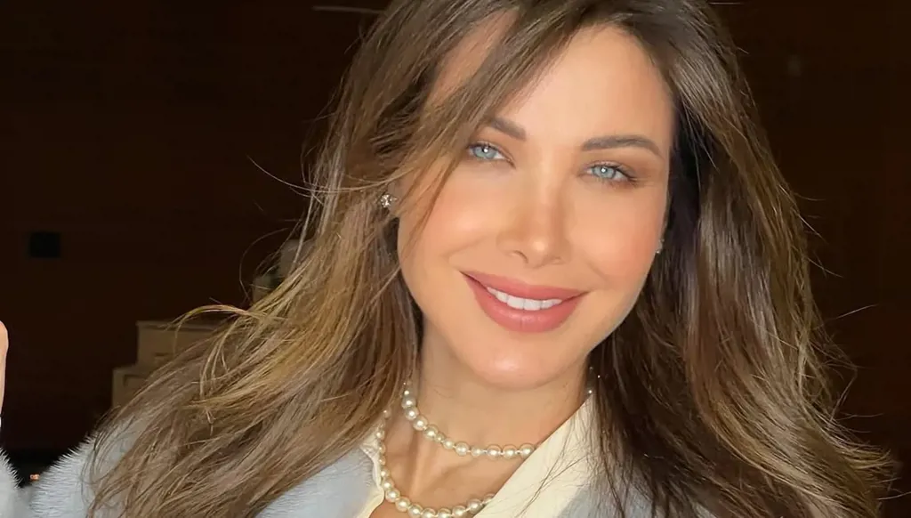 نانسي عجرم في موقف مؤثّر مع أمهات شهداء الجيش اللبناني