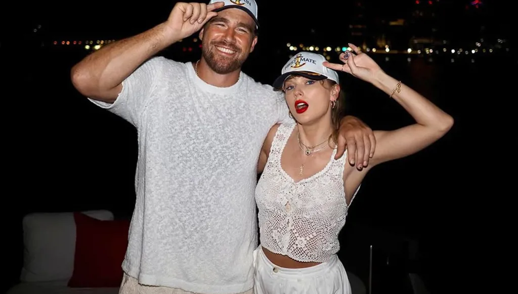 متاهة في حقل ذرة بكانساس لتكريم تايلور سويفت وخطيبها (صور)