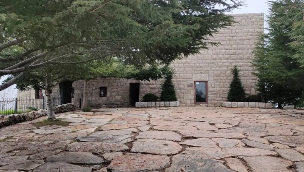 في محبسة شربل