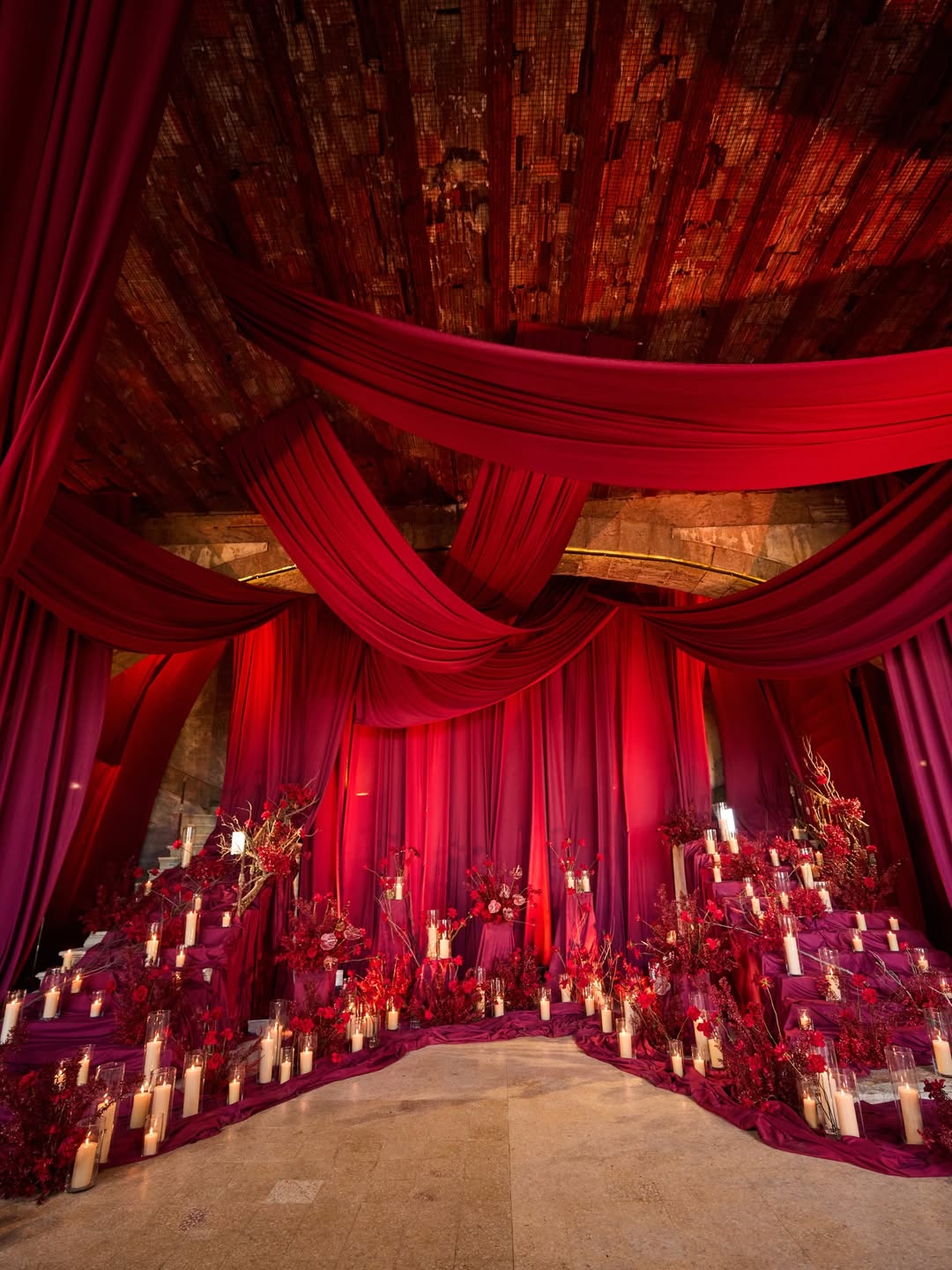 اخ دانييلا رحمة يطلب يد ملكة جمال استراليا في لبنان (انستغرام)