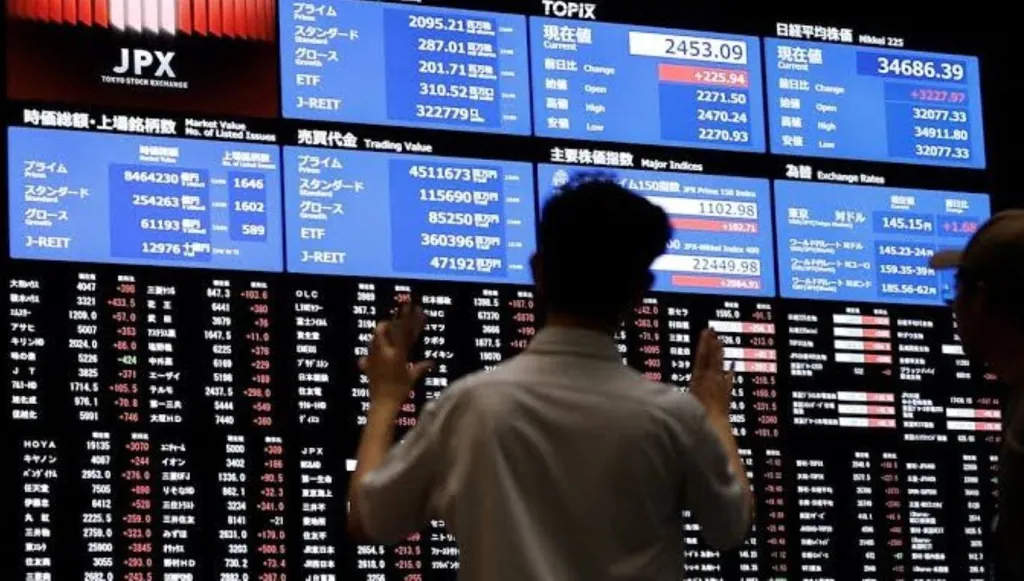 الأسواق اليوم: السندات الأميركية والنفط يضغطان على الأسهم والذهب يتمسك بموقعه