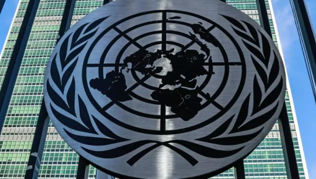 خطة دولية لإجلاء البحارة تمهيداً لإعادة فتح مضيق هرمز